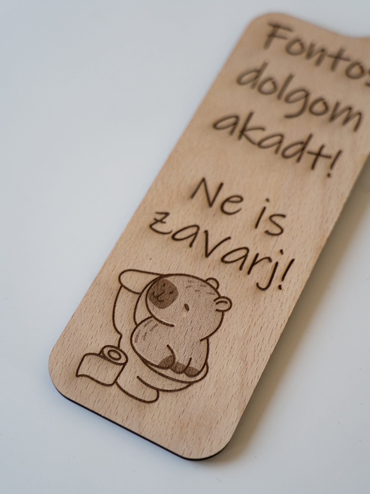 Capybara ajtókilincs tábla