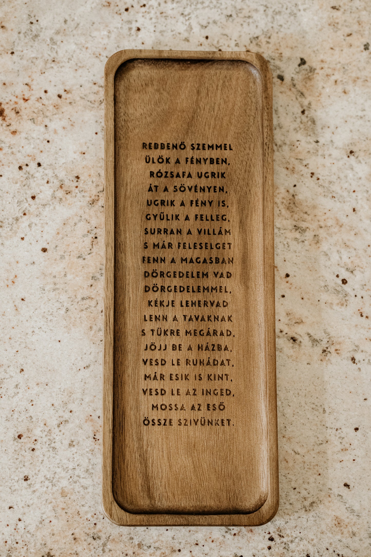 Radnóti verses fa tál - Bájoló